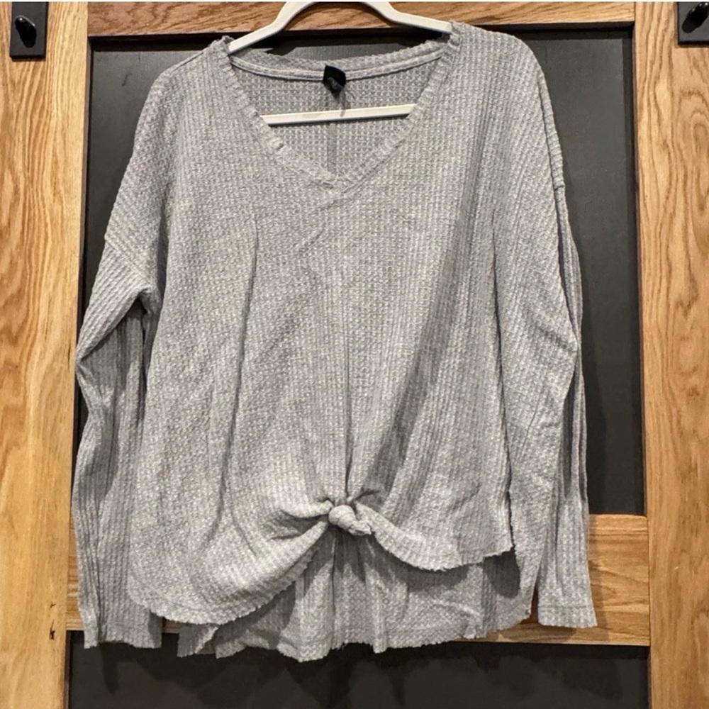 Wild Fable Gray Waffle Knit Twist Front Long Sleeve Top Size Small